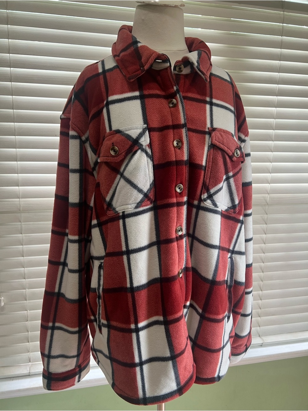 Woman’s Sage Collective XL Plaid Lined Button-Up Shacket